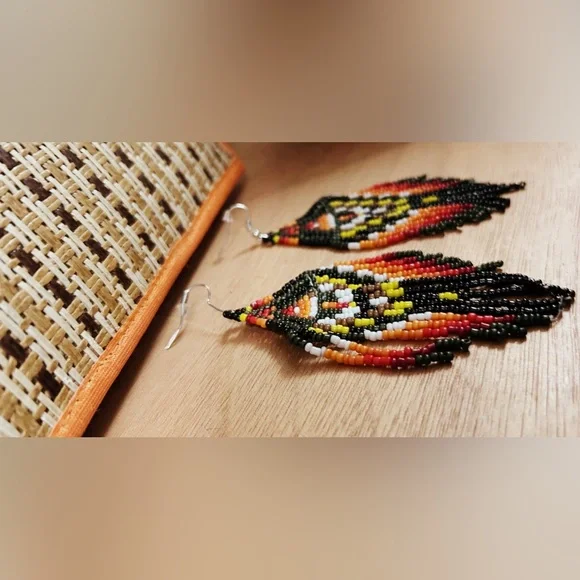 Colorful Native Beaded Earrings & Wallet Set - Picture 2 of 9